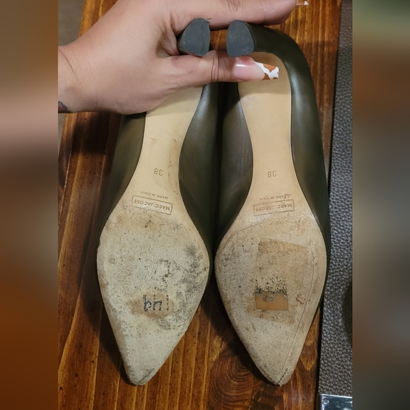 MARC JACOBS Olive Green LEATHER LOW KITTEN HEELS PUMPS - Picture 5 of 8